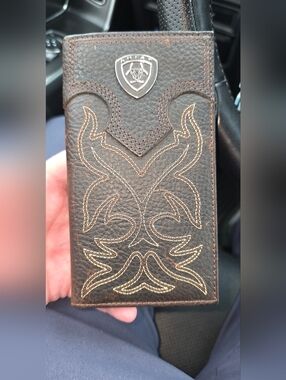 Ariat Dark Brown Leather Embroidered Card & Check Holder